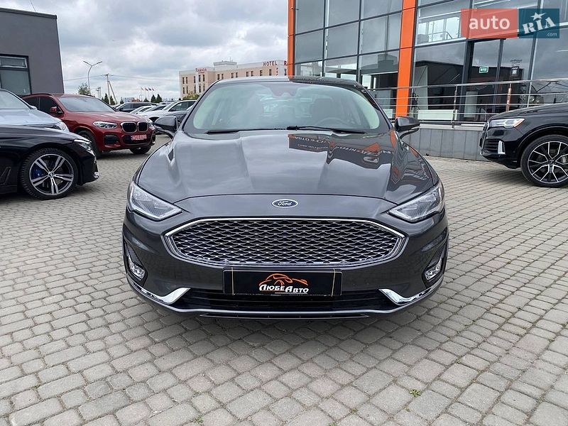 Седан Ford Fusion 2019 в Львове