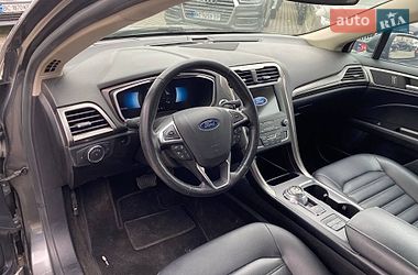 Седан Ford Fusion 2019 в Львове