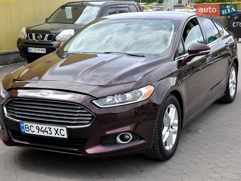 Седан Ford Fusion 2013 в Львове