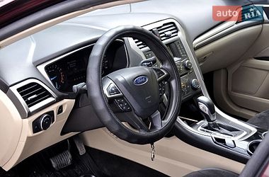 Седан Ford Fusion 2013 в Львове