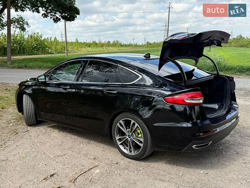 Седан Ford Fusion 2019 в Каменке-Бугской