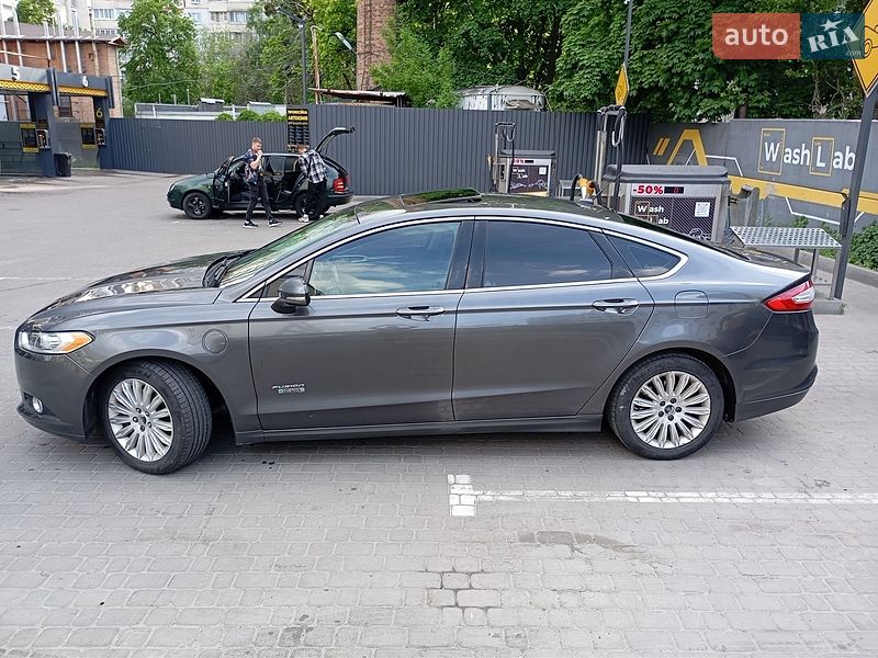 Седан Ford Fusion 2015 в Харькове