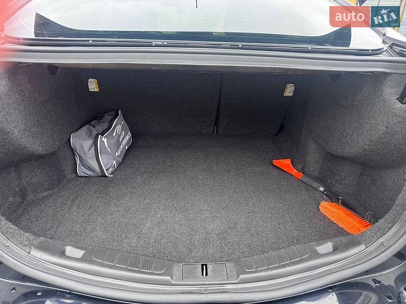 Седан Ford Fusion 2015 в Києві