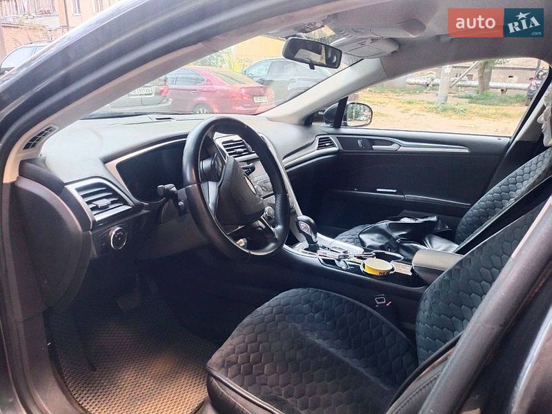 Седан Ford Fusion 2016 в Львові