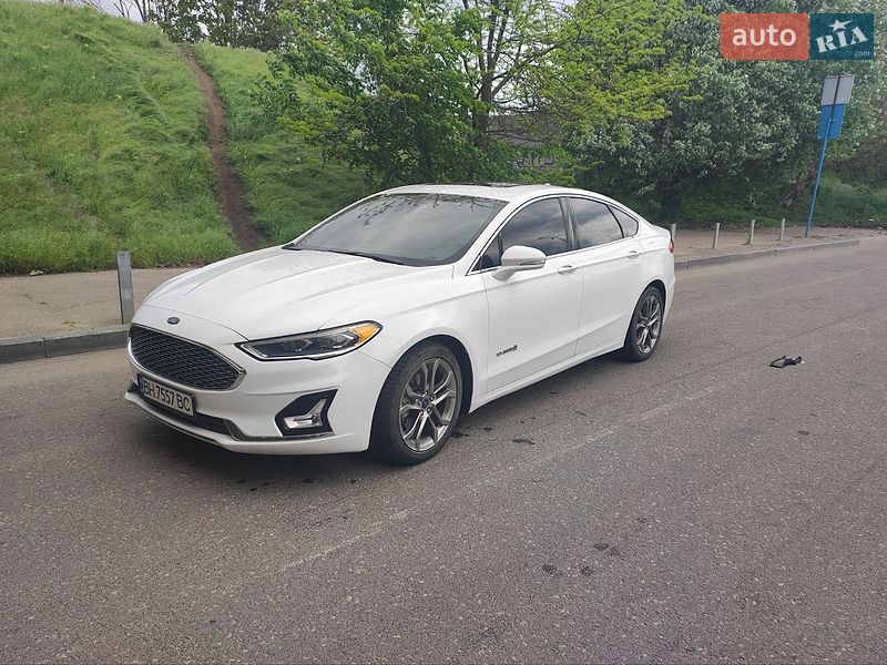 Седан Ford Fusion 2019 в Одессе
