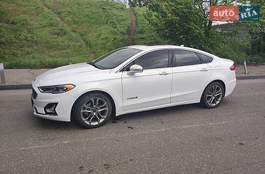 Седан Ford Fusion 2019 в Одессе