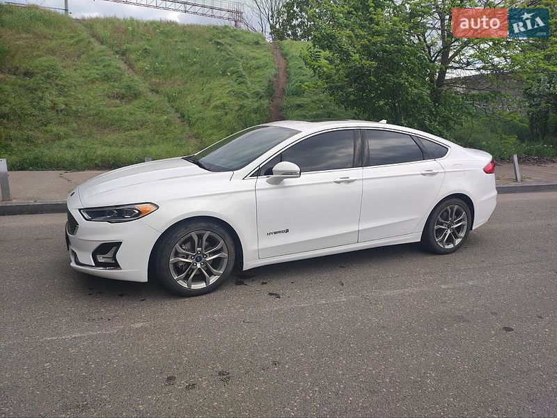 Седан Ford Fusion 2019 в Одессе