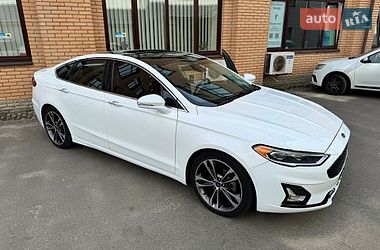 Седан Ford Fusion 2018 в Киеве