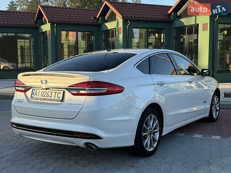 Седан Ford Fusion 2018 в Львове