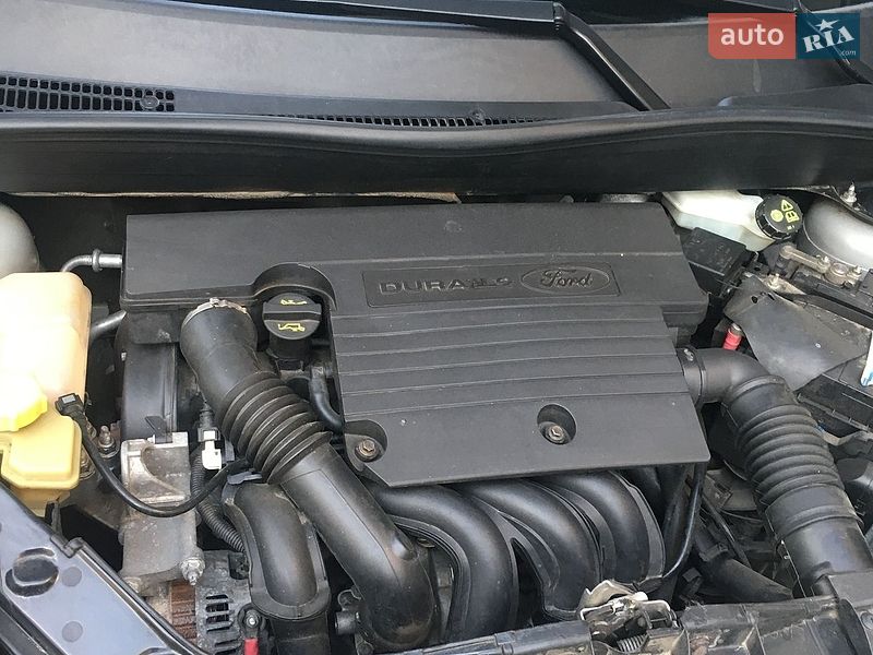 Хэтчбек Ford Fusion 2009 в Черновцах