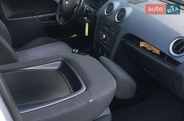 Хэтчбек Ford Fusion 2009 в Черновцах