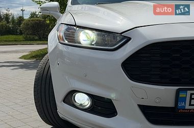 Седан Ford Fusion 2015 в Львове
