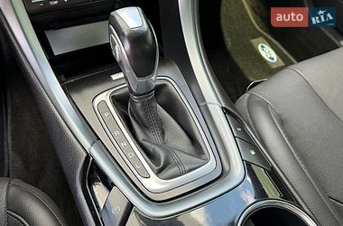 Седан Ford Fusion 2015 в Львове