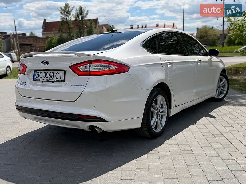 Седан Ford Fusion 2015 в Львове