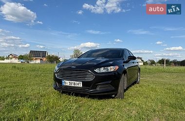 Седан Ford Fusion 2015 в Кременчуге