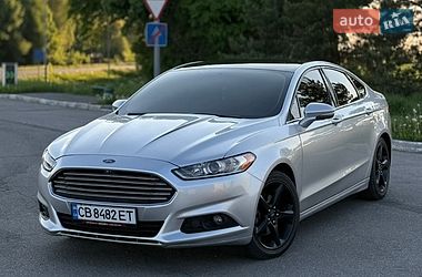 Седан Ford Fusion 2014 в Мені