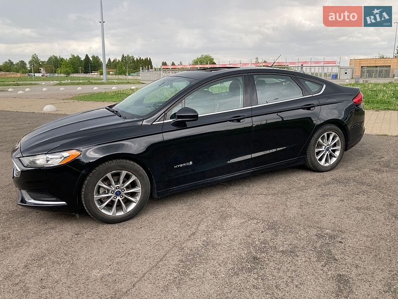 Седан Ford Fusion 2017 в Львове