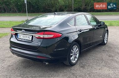 Седан Ford Fusion 2017 в Львове