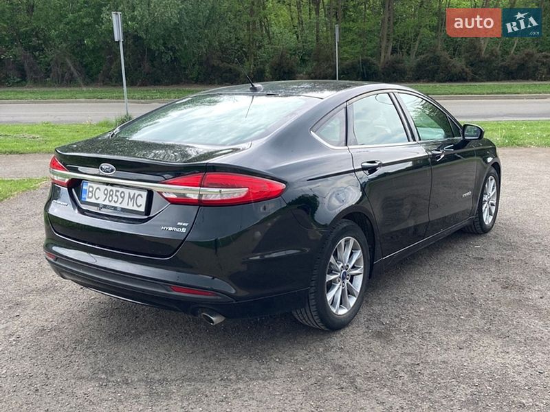 Седан Ford Fusion 2017 в Львове