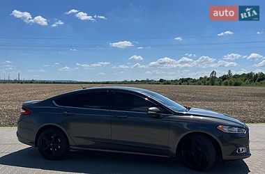 Седан Ford Fusion 2015 в Буську