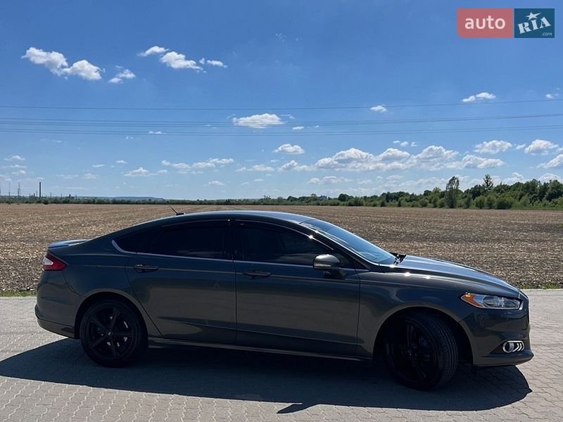 Седан Ford Fusion 2015 в Буську