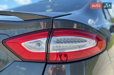 Седан Ford Fusion 2015 в Буську