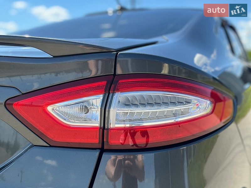 Седан Ford Fusion 2015 в Буську