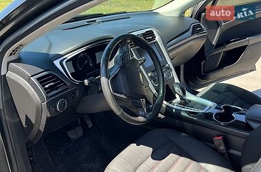 Седан Ford Fusion 2015 в Буську