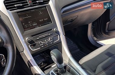 Седан Ford Fusion 2015 в Буську