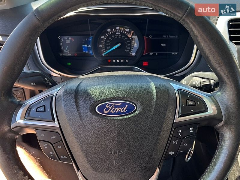 Седан Ford Fusion 2015 в Буську