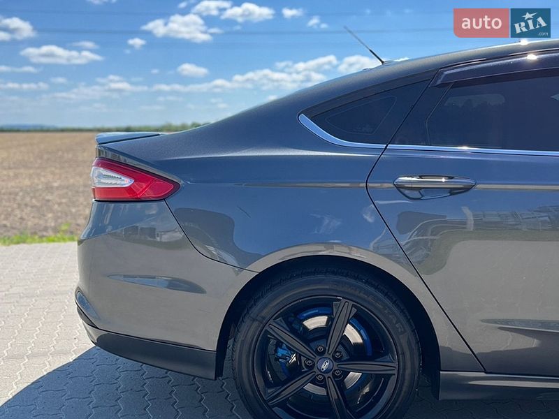 Седан Ford Fusion 2015 в Буську
