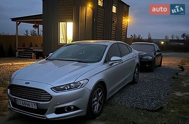 Седан Ford Fusion 2015 в Києві