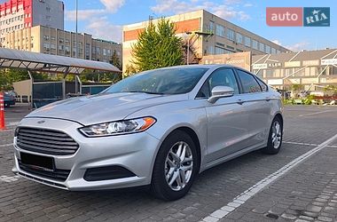 Седан Ford Fusion 2013 в Львові