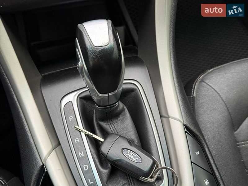 Седан Ford Fusion 2015 в Киеве