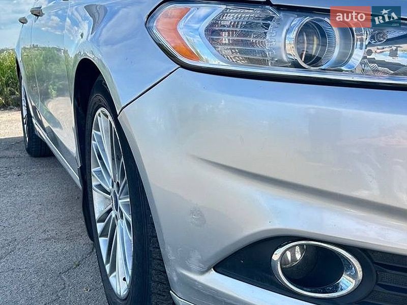 Седан Ford Fusion 2014 в Рені