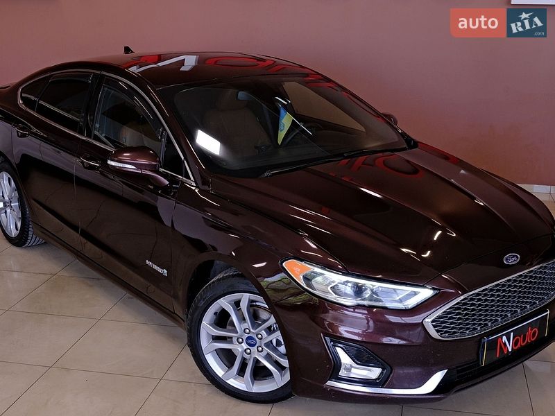 Седан Ford Fusion 2019 в Одесі