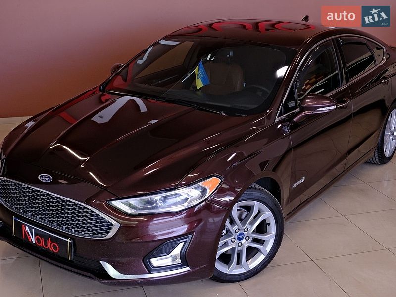 Седан Ford Fusion 2019 в Одесі