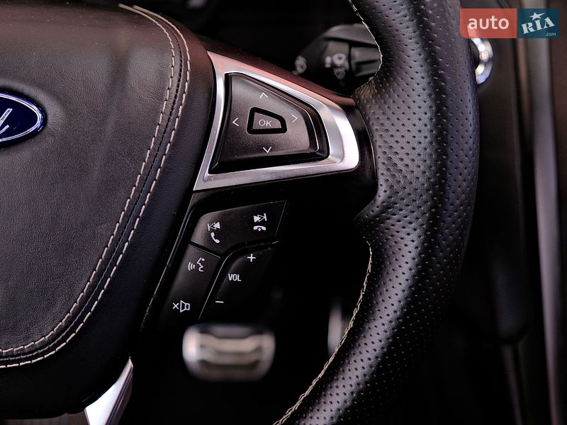 Седан Ford Fusion 2019 в Одесі