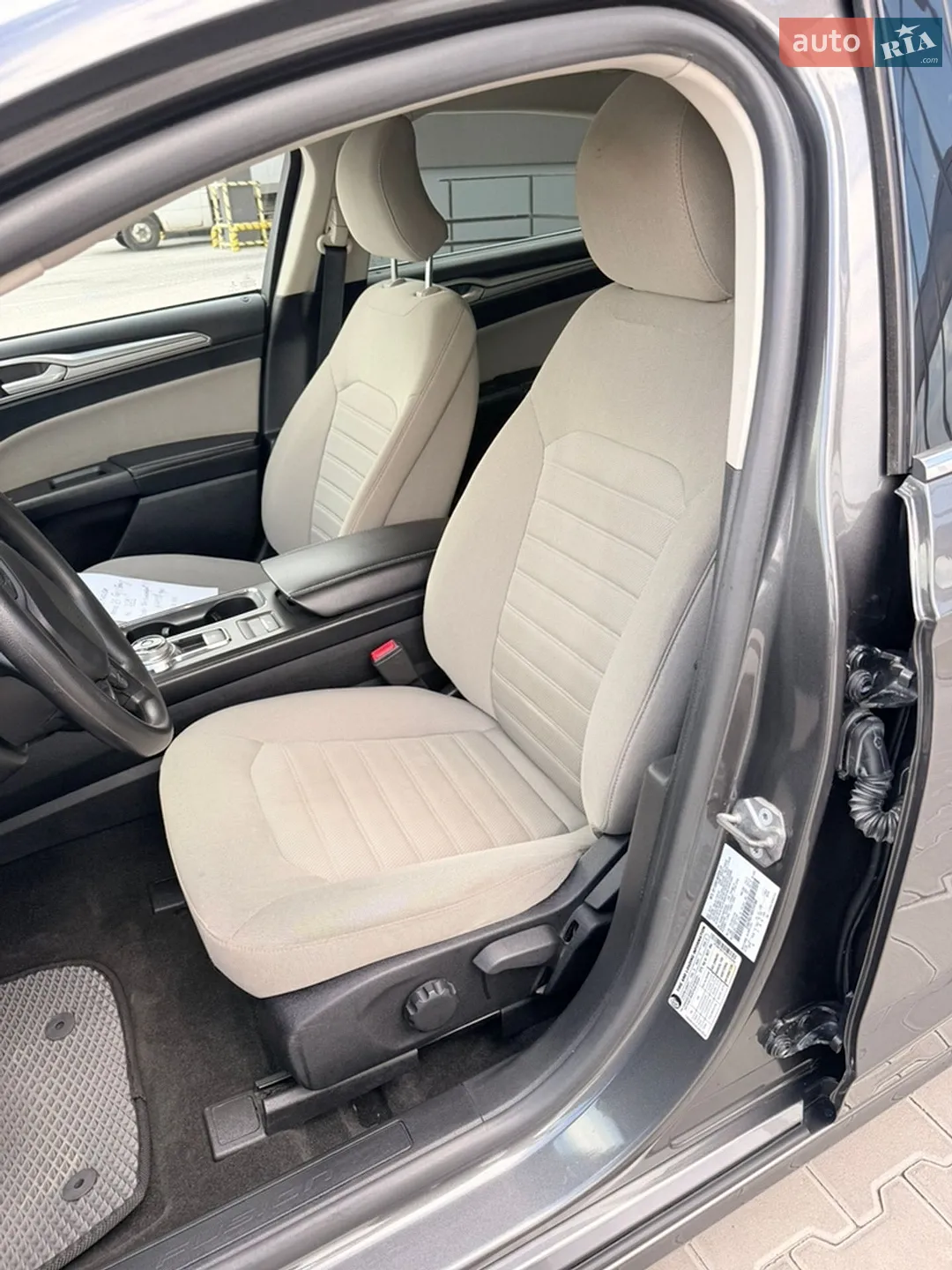 2019 Ford Fusion - мініатюра 24