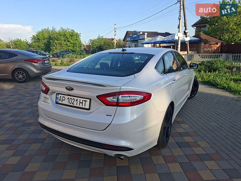 Седан Ford Fusion 2015 в Василькові