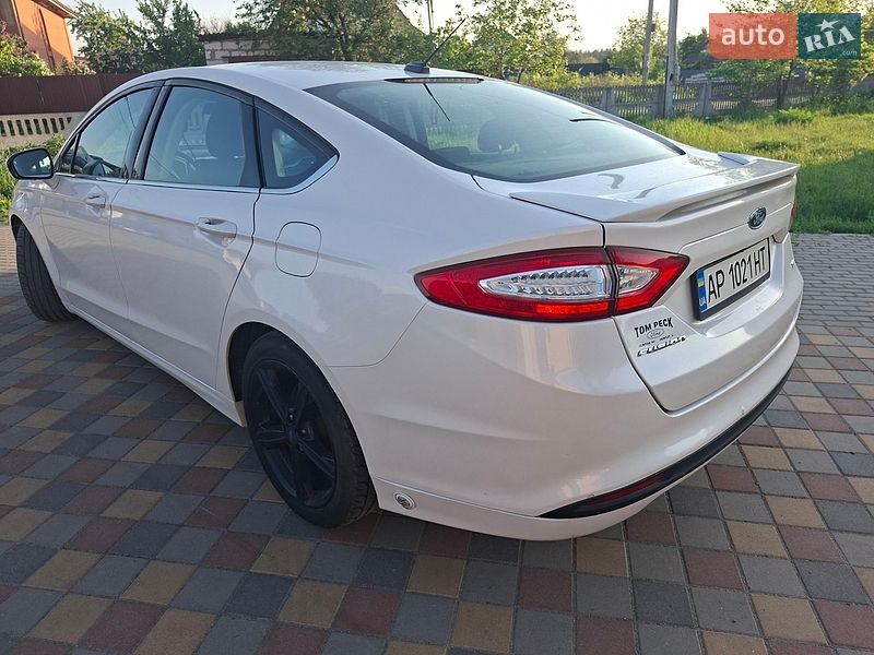 Седан Ford Fusion 2015 в Василькові