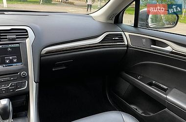 Седан Ford Fusion 2013 в Одесі