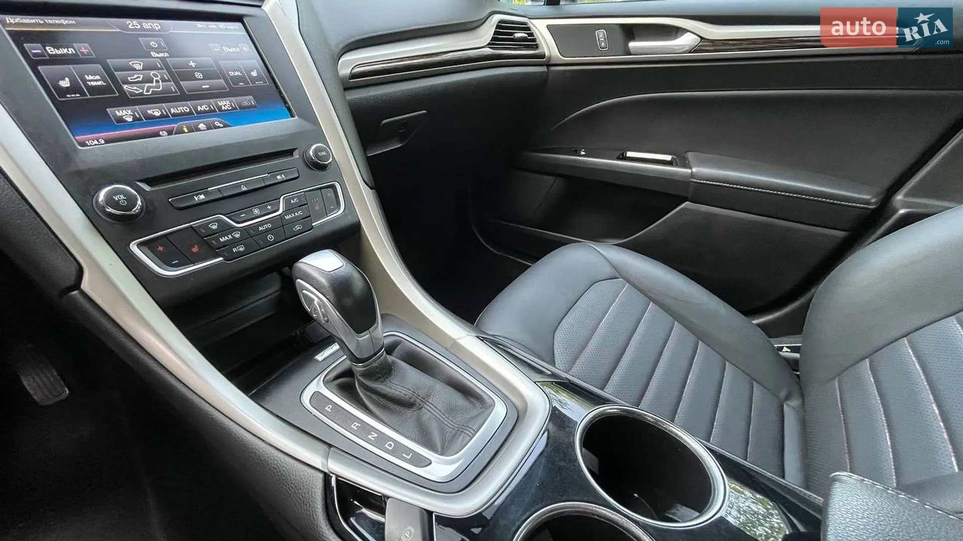 2013 Ford Fusion - мініатюра 19