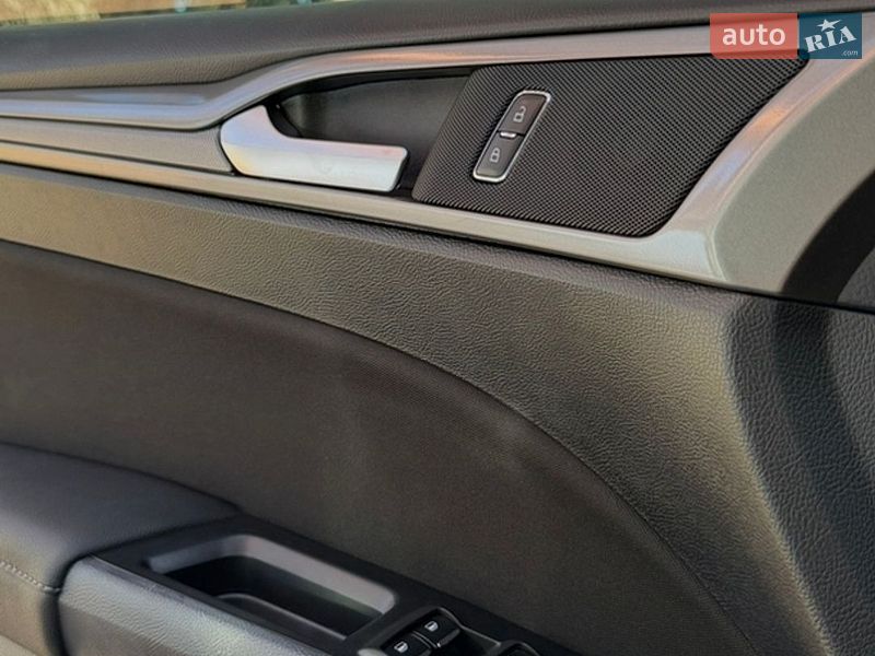 Седан Ford Fusion 2016 в Сумах