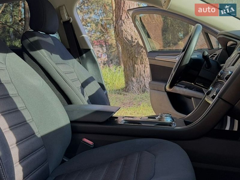 Седан Ford Fusion 2016 в Сумах