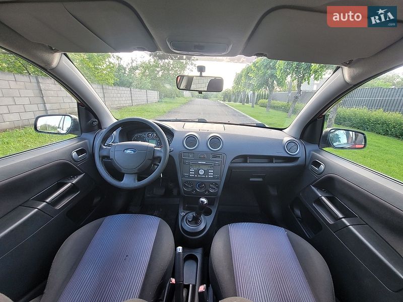 Хэтчбек Ford Fusion 2008 в Каменском