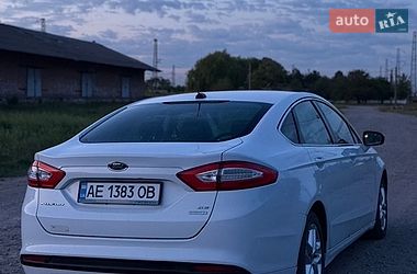 Седан Ford Fusion 2013 в Павлограді