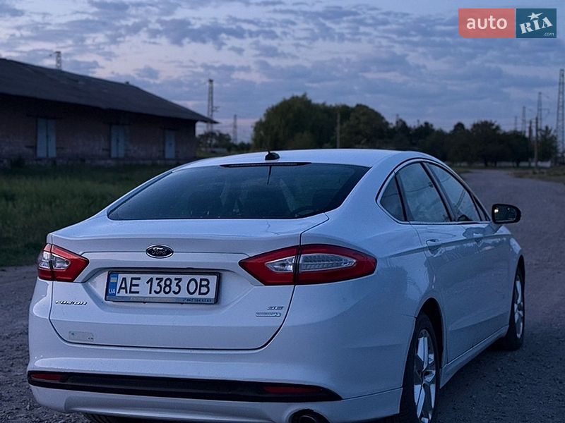 Седан Ford Fusion 2013 в Павлограді