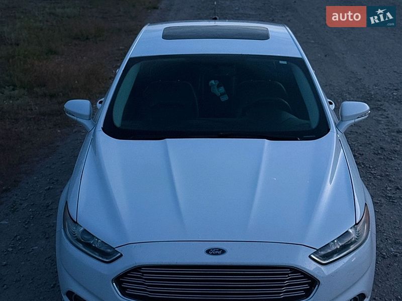 Седан Ford Fusion 2013 в Павлограді