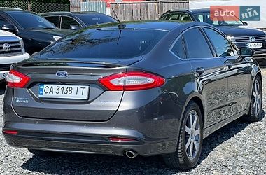 Седан Ford Fusion 2015 в Умани